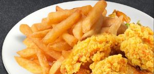 Chicken Wings with French Fries (Small Portion)